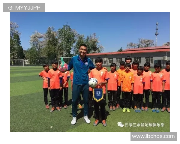 足球明星的慈善行动与日常生活中的善心瞬间分享